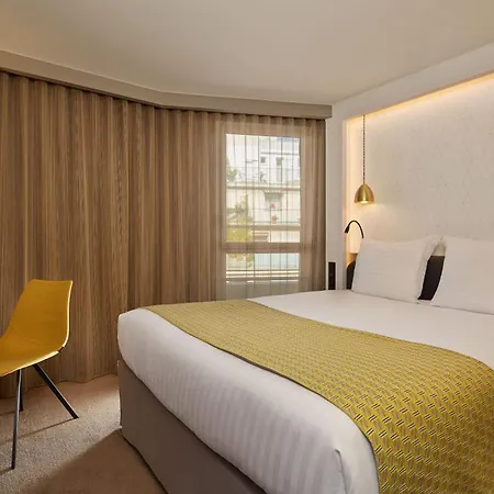 Auteuil Tour Eiffel Hotel 4*