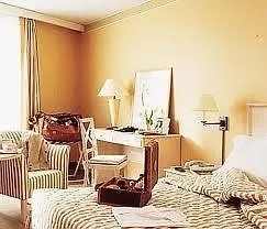 Auteuil Tour Eiffel 4* Parigi
