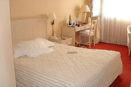 Auteuil Tour Eiffel Hotel