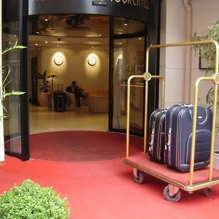 Hotel Auteuil Tour Eiffel Parigi