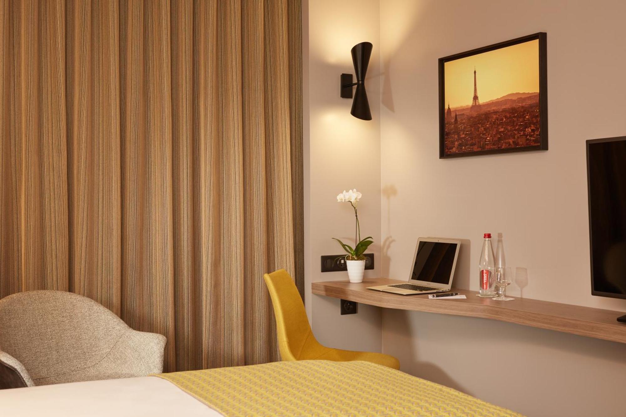 Auteuil Tour Eiffel Paris