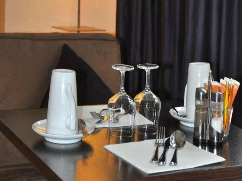 Hotel Auteuil Tour Eiffel 4*